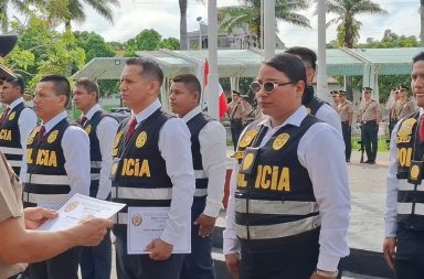 Reconocen a policías destacados de Loreto