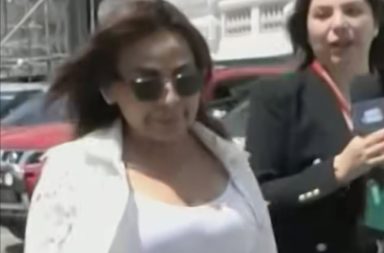 Congresista Alcarraz a reportera: "Si estuviera alterada, ya te hubiera estampado contra la pared y no estarías viva".