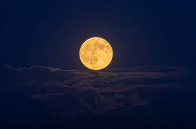 ¡La Luna de la Cosecha ilumina el cielo de octubre!
