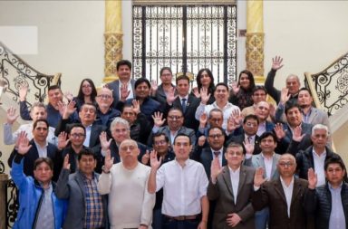 Presidente Jerí se reunió con gremios del transporte para reforzar la lucha contra la delincuencia