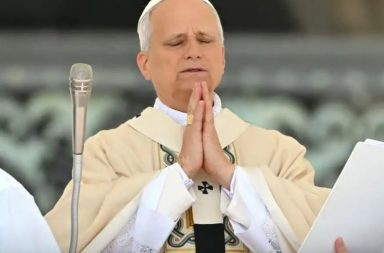 El papa León XIV llama a la unidad en Perú tras la vacancia de Dina Boluarte