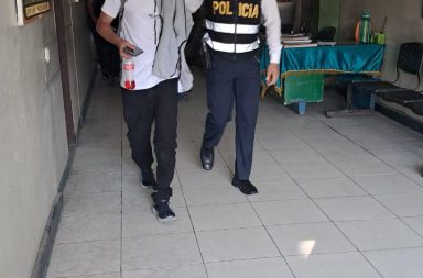 EXPULSAN A DOS COLOMBIANOS POR INGRESAR ILEGALMENTE AL PAÍS