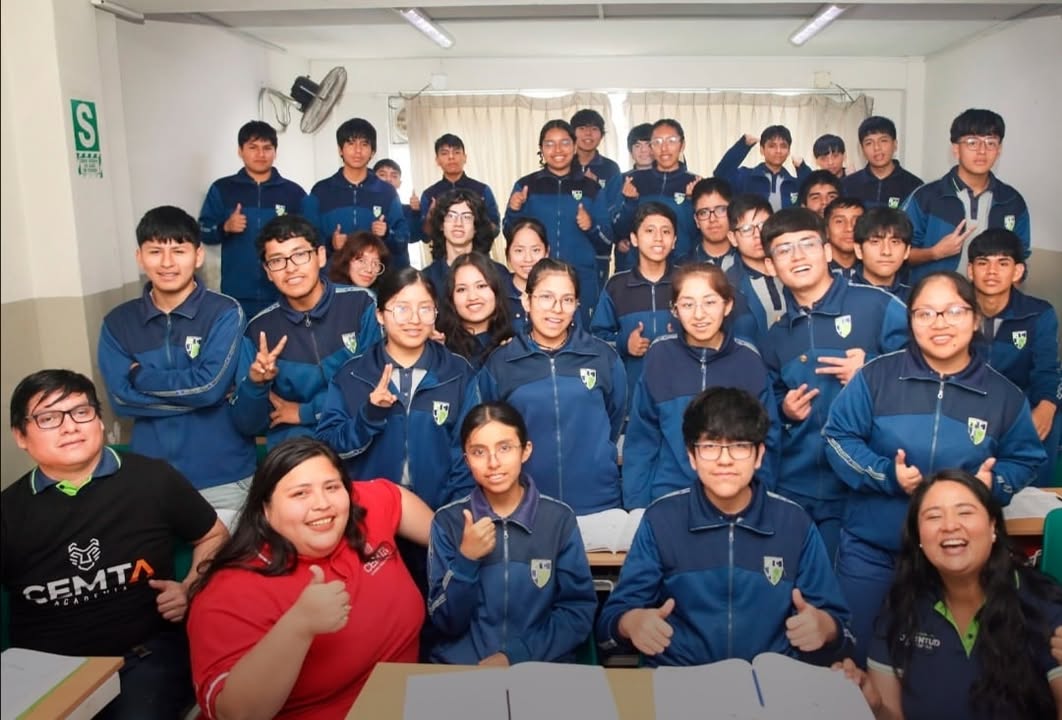 Promoción completa de colegio en El Agustino logra ingresar a San Marcos