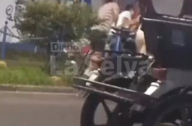 Mujer es agredida en vía pública por negarse a subir a una motocicleta