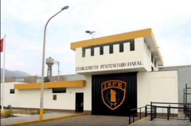 Destituyen a directivos del penal de Huaral tras fuga de interno
