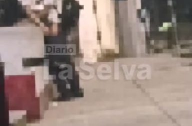 Estudiantes del CNI fueron sorprendidos en acto romántico en San Juan Bautista