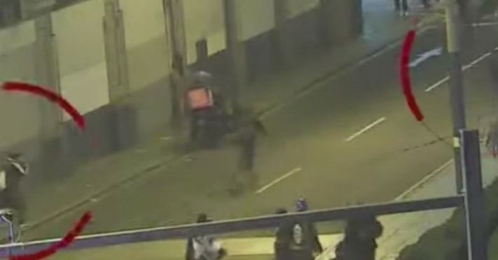 ¿Quién es el que disparó al joven que falleció en la marcha de ayer?