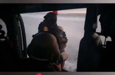 Rescatan a hombre atrapado en acantilado en Chilca