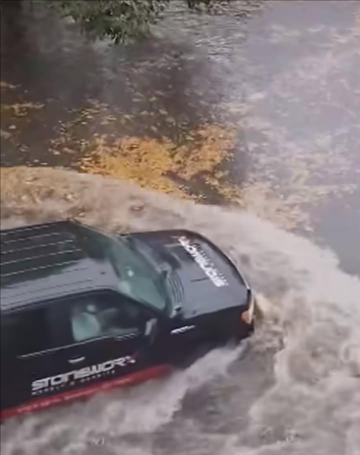 Fuertes lluvias inundan calles de Nueva York