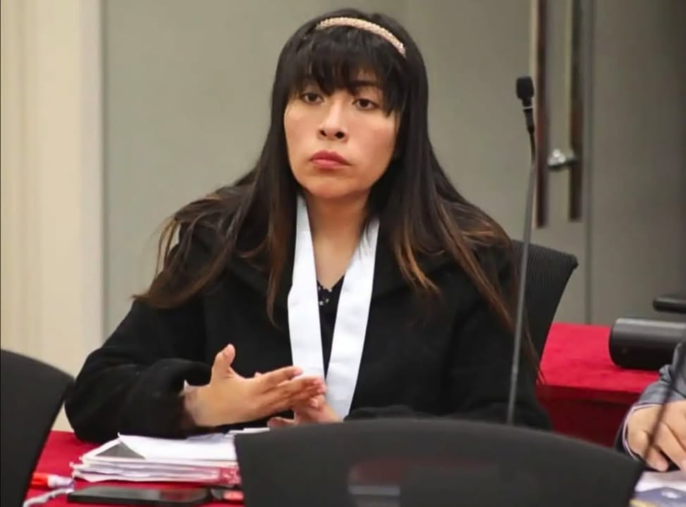 Cancillería deja en pausa salvoconducto a Betssy Chávez hasta consultar con la OEA