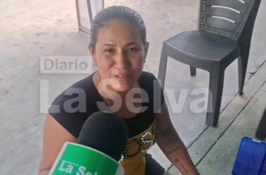 Hermanos emprendedores ofrecen servicios de belleza en vísperas de fin de año