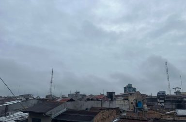 #clima |  Nublado por donde se mire. Así está el cielo de Iquitos. Llovió durante la noche y los pronósticos meteorológicos señalan que pasado el medio día algo de precipitación habrá.