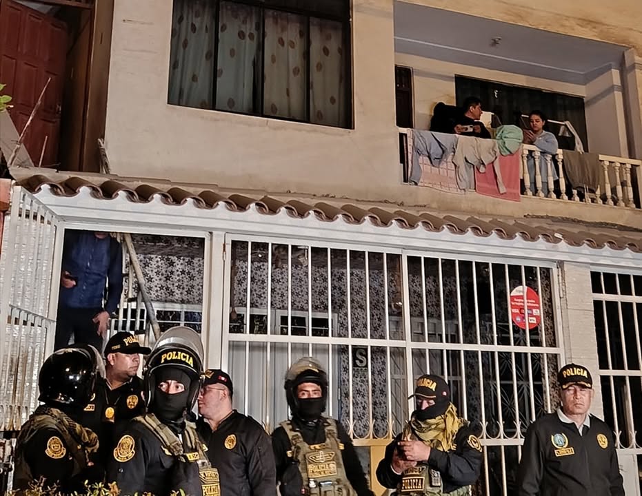 PNP y Ministerio Público ejecutaron un megaoperativo contra remanentes de ‘Los Injertos del Cono Norte’, dejando como resultado 14 detenidos.