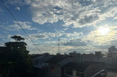 #clima |Lindo amanecer y según las predicciones meteorológicas, no estará así el día, sería más bien una jornada mayormente nublada, con asomos de sol y altas temperaturas.