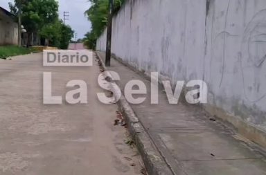 BUZÓN OBSTRUIDO COLAPSA Y PERJUDICA LA TRANSITABILIDAD EN BELLO HORIZONTE