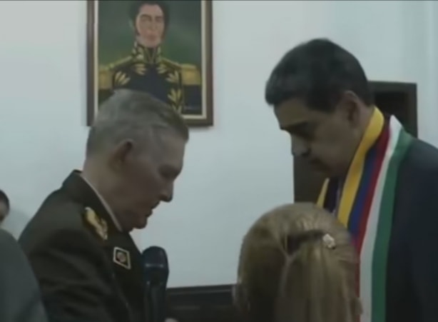 Maduro se inventa su propio Nobel de La Paz y el primero es él
