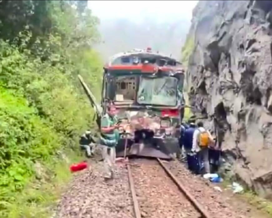 Choque frontal de trenes en ruta a Machu Picchu deja varios heridos