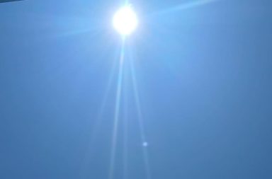 #clima | Así está Iquitos en este momento. Con. Cielos despejados, aunque las predicciones meteorológicas señalan que será un día más bien nublado pero con calor.