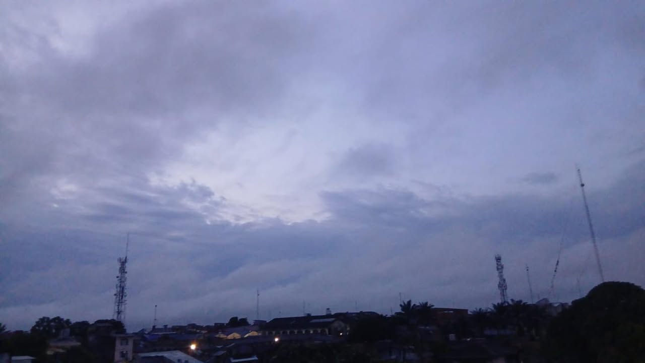 #clima | TORMENTAS ELÉCTRICAS Y CIELOS NUBLADOS, ADEMÁS DE VENTARRONES