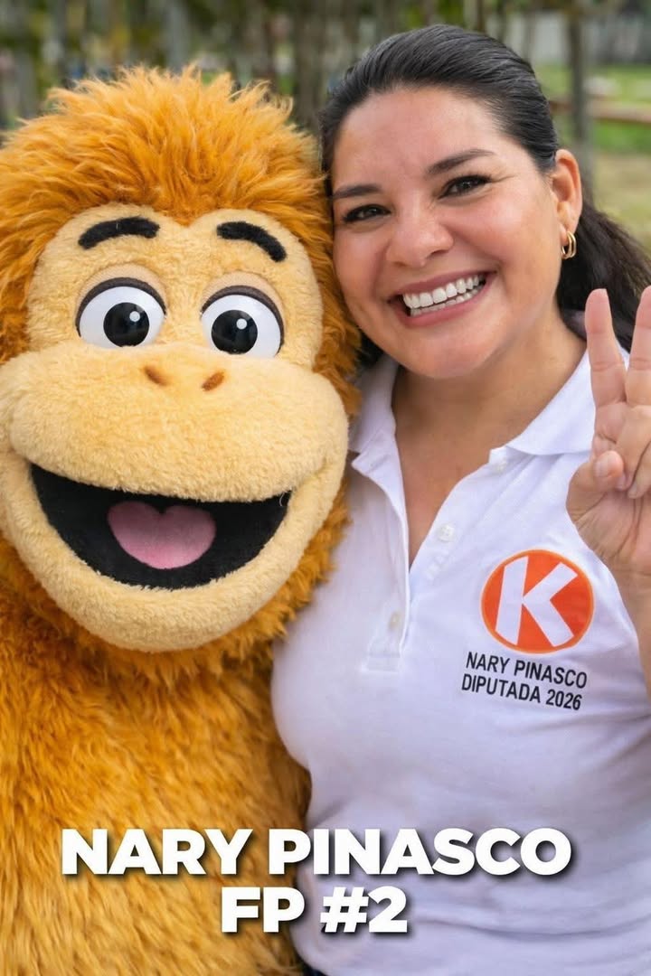 Monchi abraza con ternura