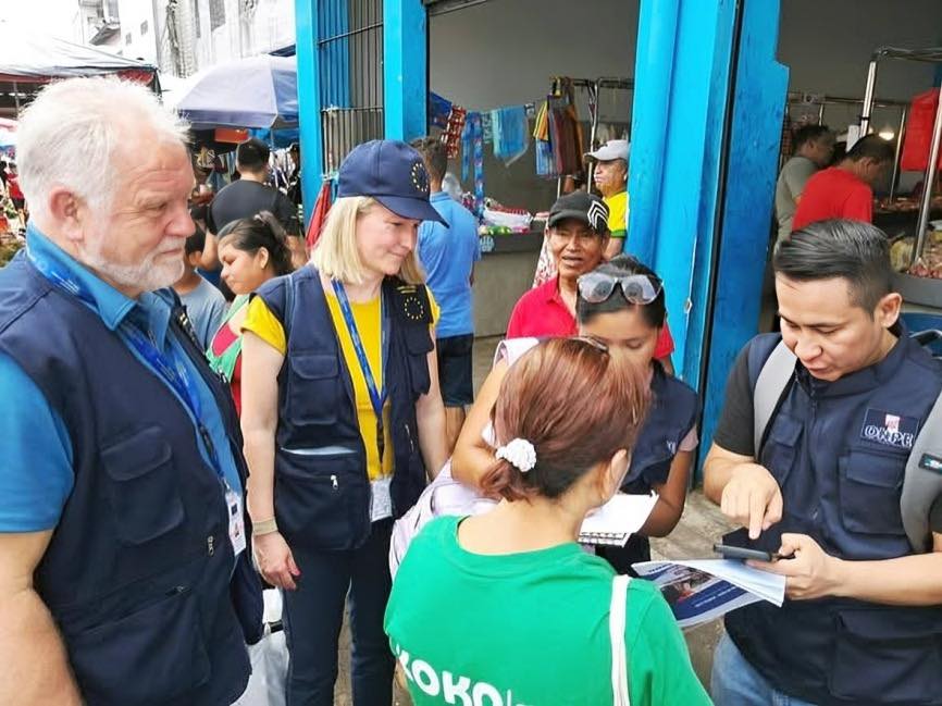 Misión de Observación Electoral de la Unión Europea visita la ODPE Maynas en Iquitos.