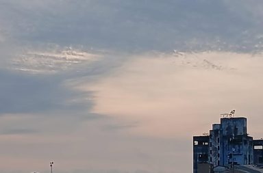 #clima | El sol peleándose con las nubes para salir. Será un día mayormente nublado y por la tarde habrá lluvias de regular intensidad. Las predicciones lo señalan y que esta condición seguirá toda la semana.