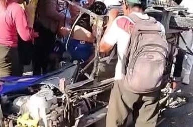 *ACCIDENTE FRONTAL ENTRE MOTOCARRO Y MOTOCICLETA DEJA VARIOS HERIDOS EN LA CARRETERA A SANTA CLARA*