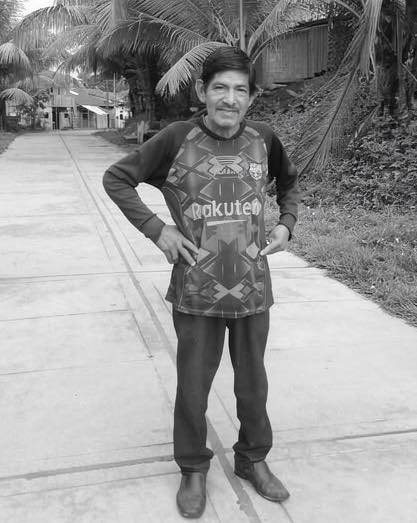 Pobladores de San Regis buscan a hombre desaparecido en puente Lorinza.