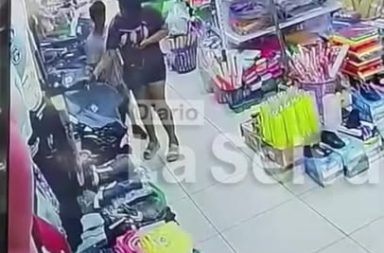 Sentencian a 5 años de prisión suspendida a mujer por hurto agravado en Maynas.