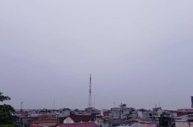 #clima | 95% de prevalencia de lluvias para hoy en todo el territorio Loretano. En nuestra ciudad, este es el panorama, y así permanecerá durante el día. Con intermitencias.