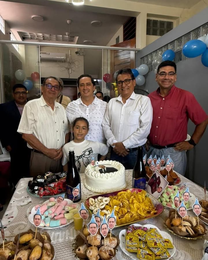 Saludo especial al Ing. Christian Pinasco en su cumpleaños