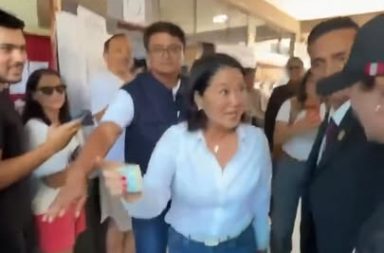 CON LA MIRADA EN LA SEGUNDA VUELTA