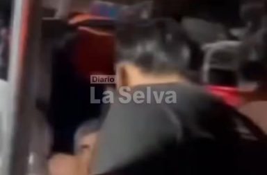 Pelea entre pasajeras genera tensión en embarcación rumbo a Yurimaguas.