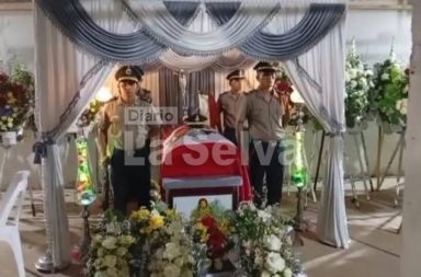 Despiden a suboficial fallecido durante operativo en el río Corrientes.