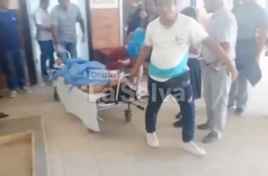 Karla Chaval Pilco, de 18 años, estudiante de la Facultad de Medicina de la UNAP y exintegrante de la selección peruana de vóley sub-17, sufrió un accidente de tránsito en la intersección de la avenida 28 de Julio con la calle Iquitos.