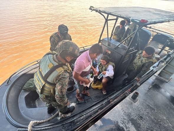 Rescatan a dos desaparecidos tras intensa búsqueda fluvial en Contamana.