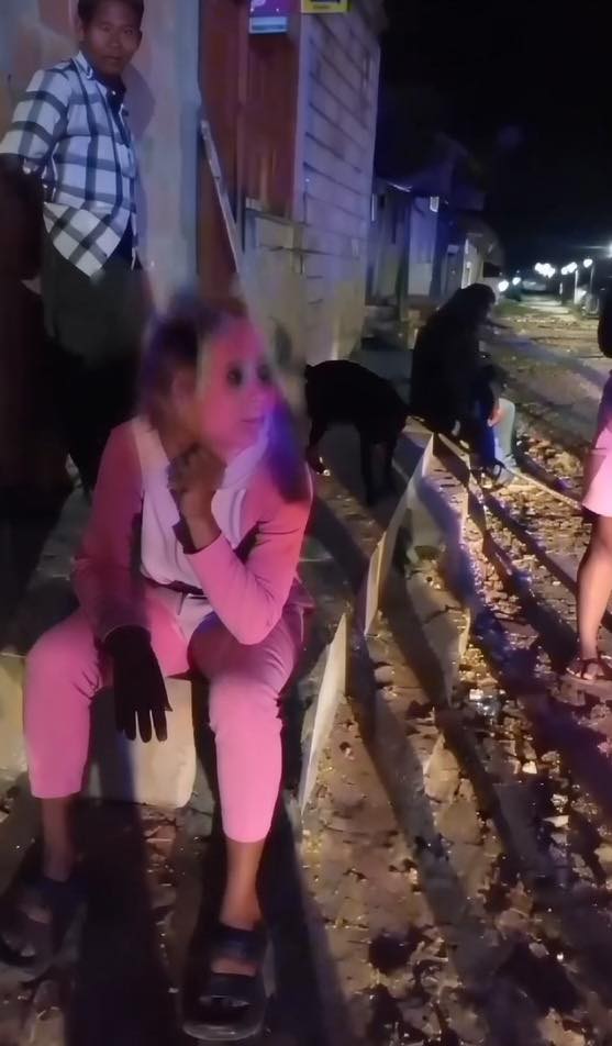 RONDEROS RETIENEN A MENOR QUE BEBÍA LICOR VESTIDO DE “LA PANTERA ROSA”