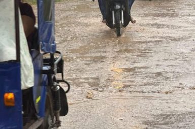 #Pucallpa | Intensa lluvia y fuertes vientos marcan el inicio del primer friaje del año