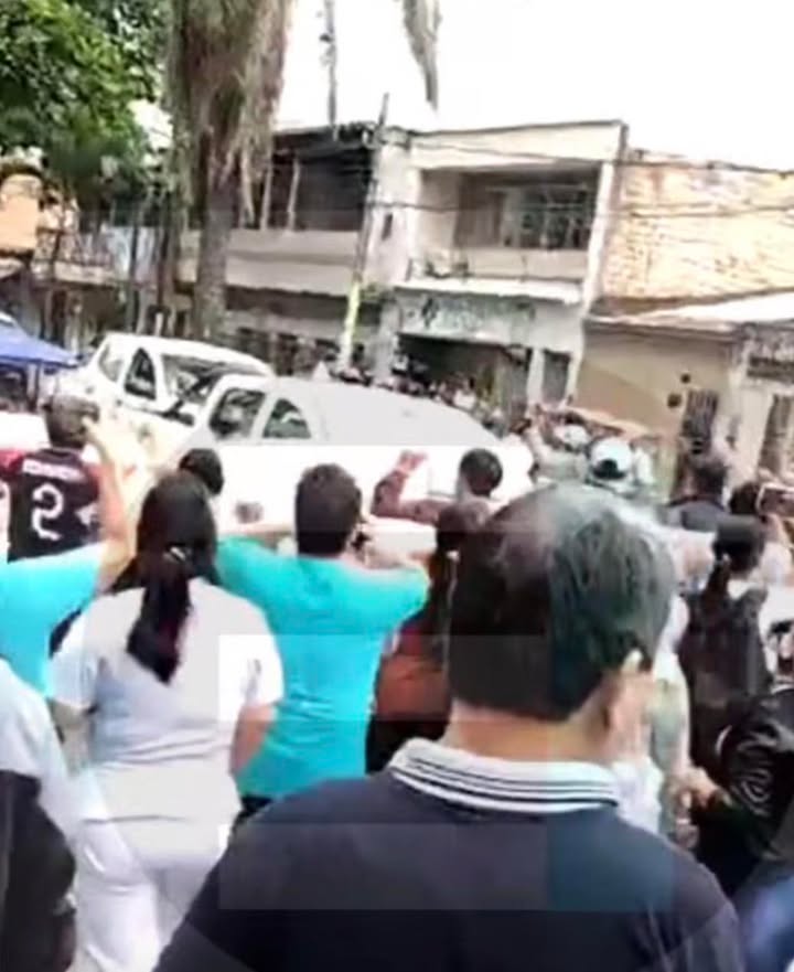 Protesta en exteriores del Hospital Apoyo Iquitos