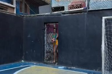 #viral | Esto es tan normal como alucinante… en Loreto las chicas...