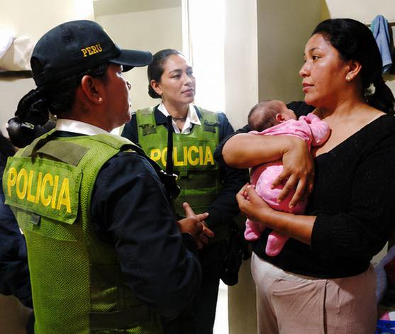 Policía de Turismo brinda apoyo humanitario a recién nacida en estado de vulnerabilidad.