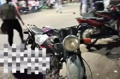 PELEA EN PLENA CALLE TRAS PELIGROSAS PIRUETAS