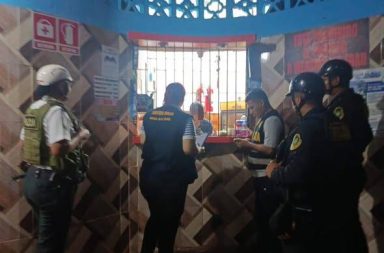Policía y Fiscalía intervienen hoteles de Punchana para prevenir trata de personas.