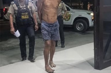 Sorprenden a “Munrra” robando dentro de vivienda en Iquitos.