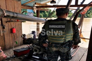 Operativo fluvial contra minería ilegal deja cinco detenidos en San Regis.