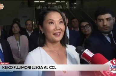 Keiko Fujimori declarando a su arribo al lugar donde se dará el...