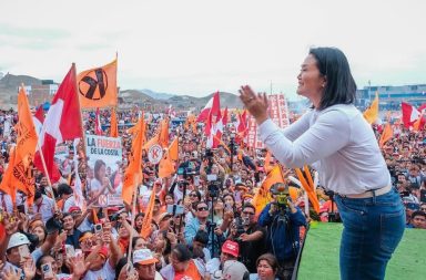 Keiko Fujimori reafirma compromisos durante visita a Huarmey