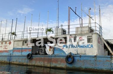 Asaltan servicentro flotante durante la madrugada en el río Nanay.