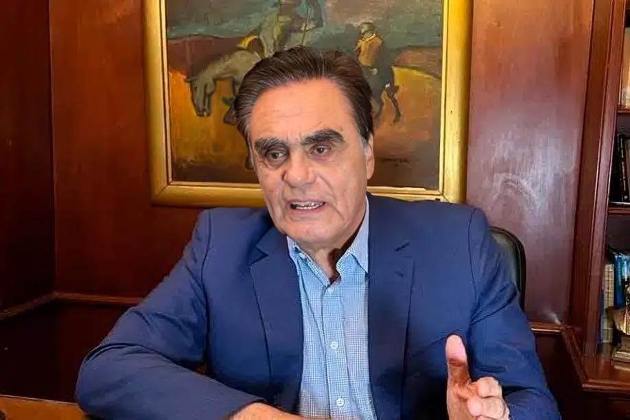 Excanciller critica cambio de discurso del candidato presidencial