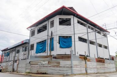 Avanza construcción de moderna infraestructura educativa en Punchana
